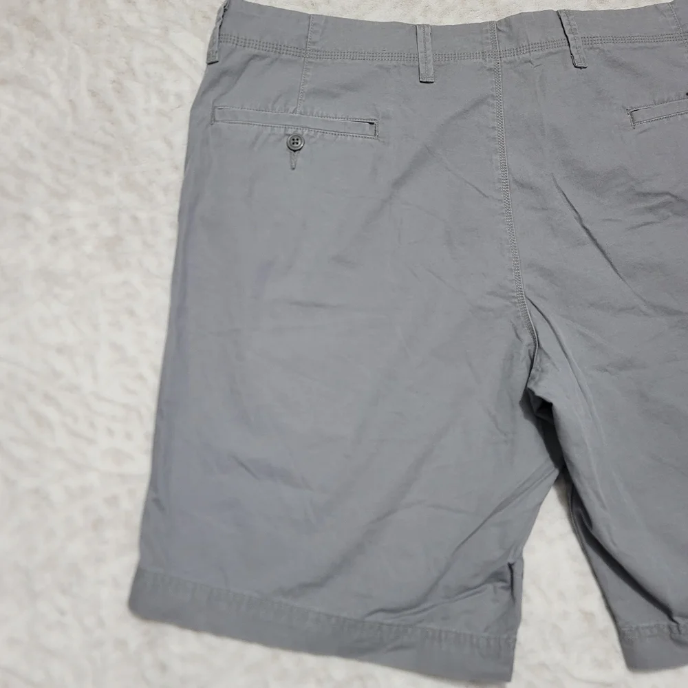 Dockers Flat Front Shorts Straight Fit Men's‎ Size 40 Gray NWT